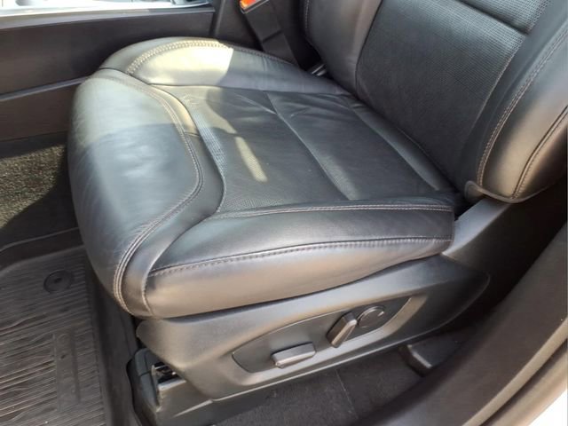 Used 2022 Ford Explorer Platinum w/ Equipment Group 601A AWD/4WD image 15
