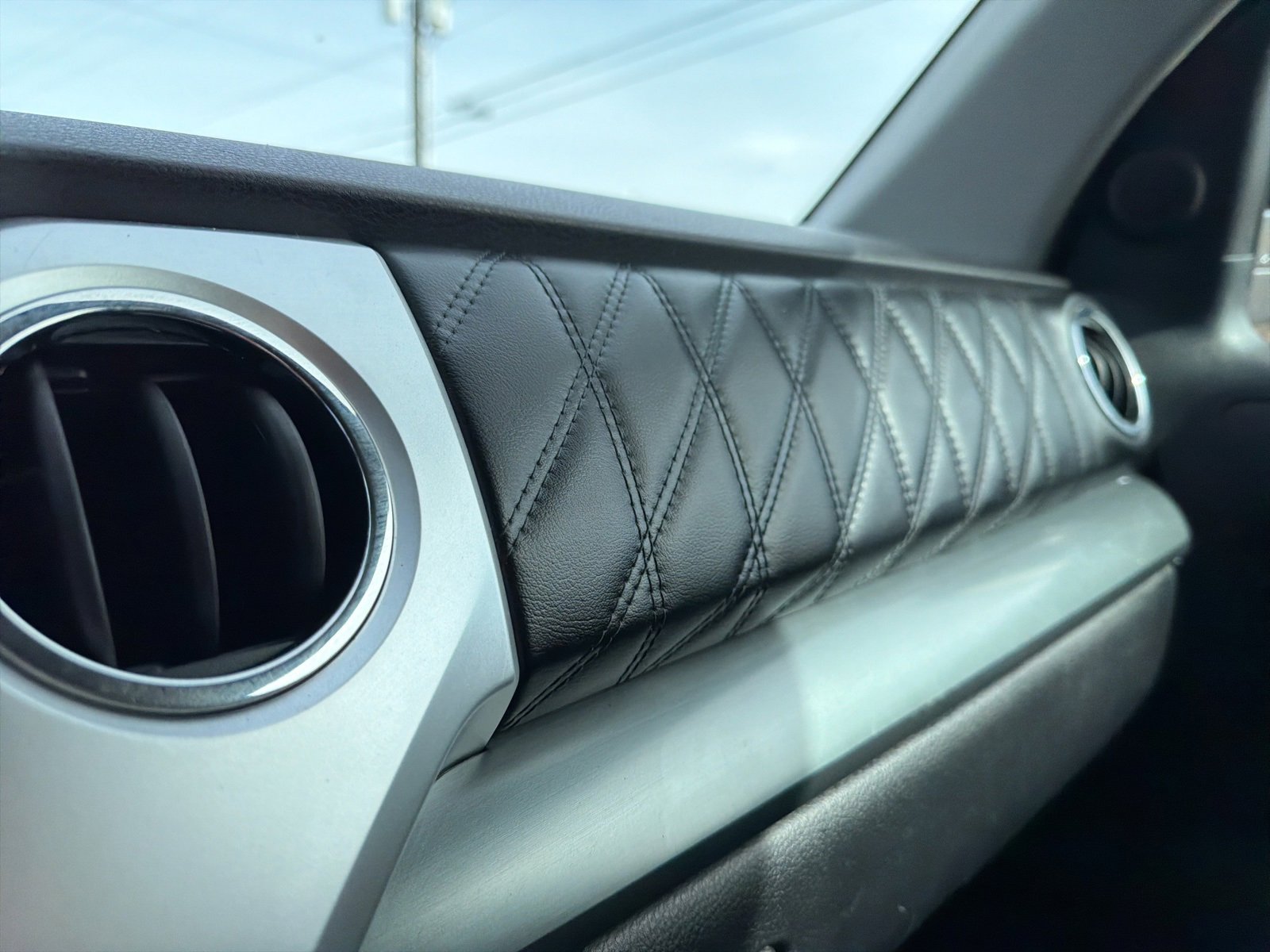 Used 2014 Toyota Tundra Platinum image 48