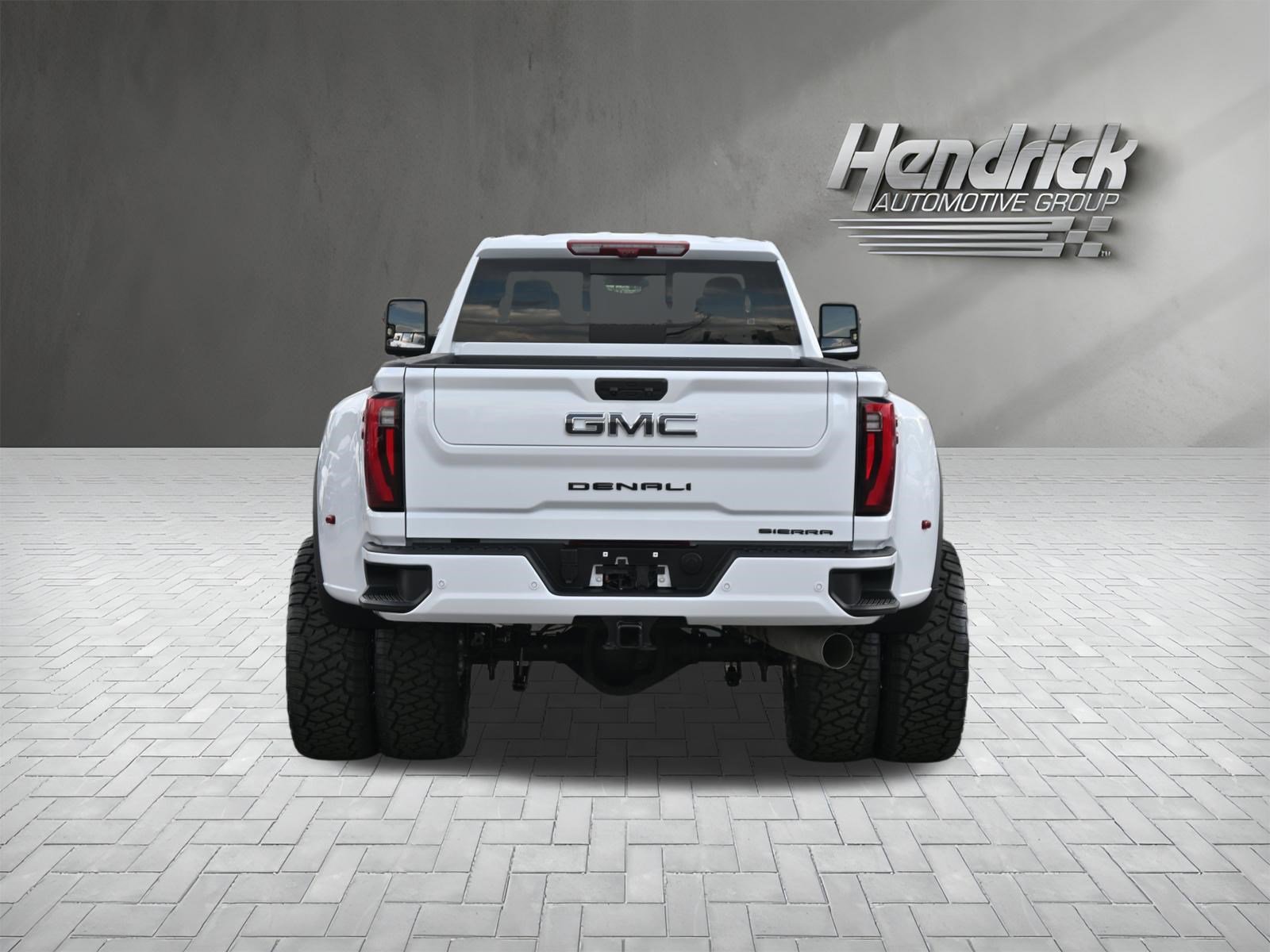 Used 2026 GMC Sierra 3500 Denali Ultimate AWD/4WD image 9