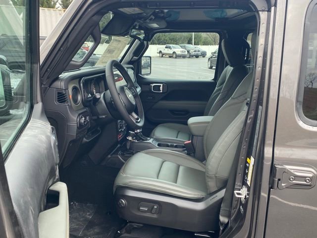 New 2026 Jeep Gladiator Mojave w/ Safety Group AWD/4WD image 15