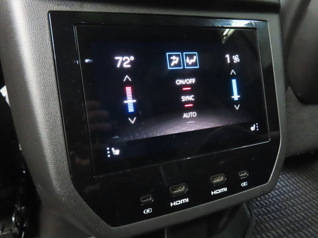 Used 2025 GMC Yukon Denali Ultimate image 14