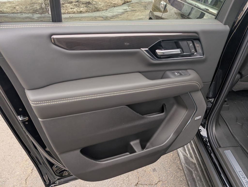 New 2026 GMC Yukon XL Elevation w/ Elevation Premium Package image 11