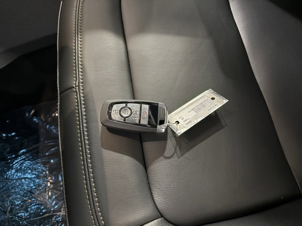 New 2025 Ford Bronco Badlands image 11