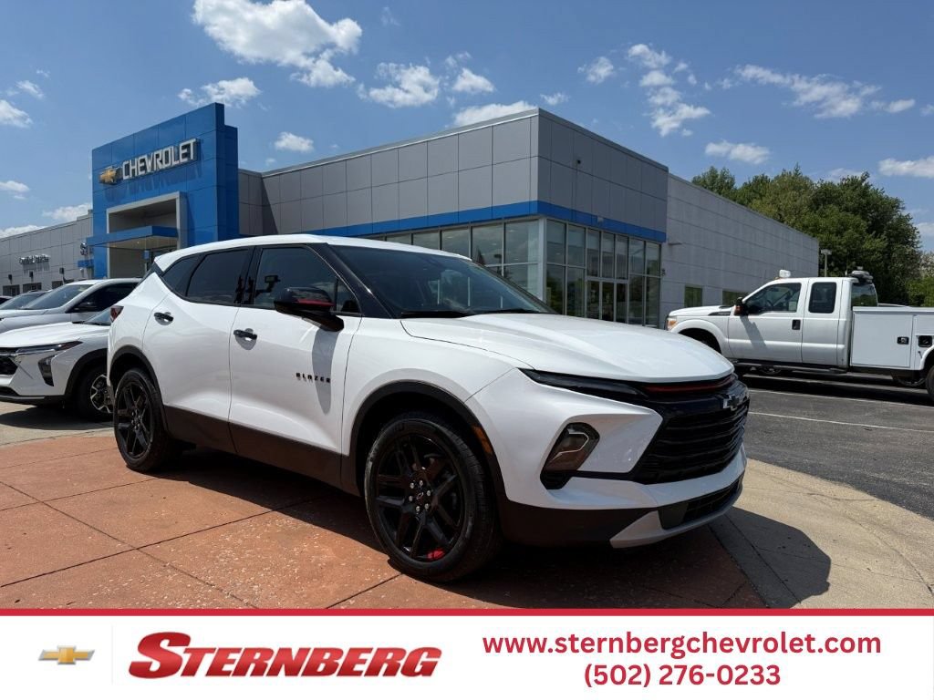 Used 2024 Chevrolet Blazer LT w/ Redline Edition FWD image 1