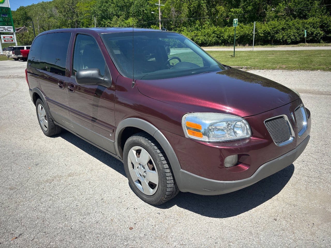 Used 2009 Pontiac Montana SV6 FWD image 4