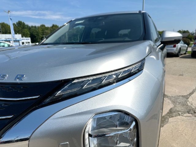 Used 2024 Mitsubishi Outlander SE AWD/4WD image 50