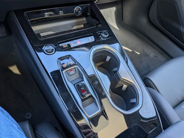 New 2026 Audi A6 Premium Plus AWD/4WD image 25