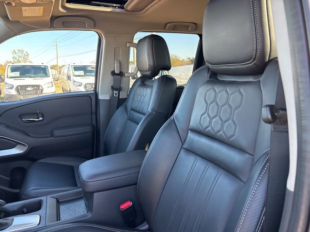 Certified 2024 Nissan Frontier SL image 9