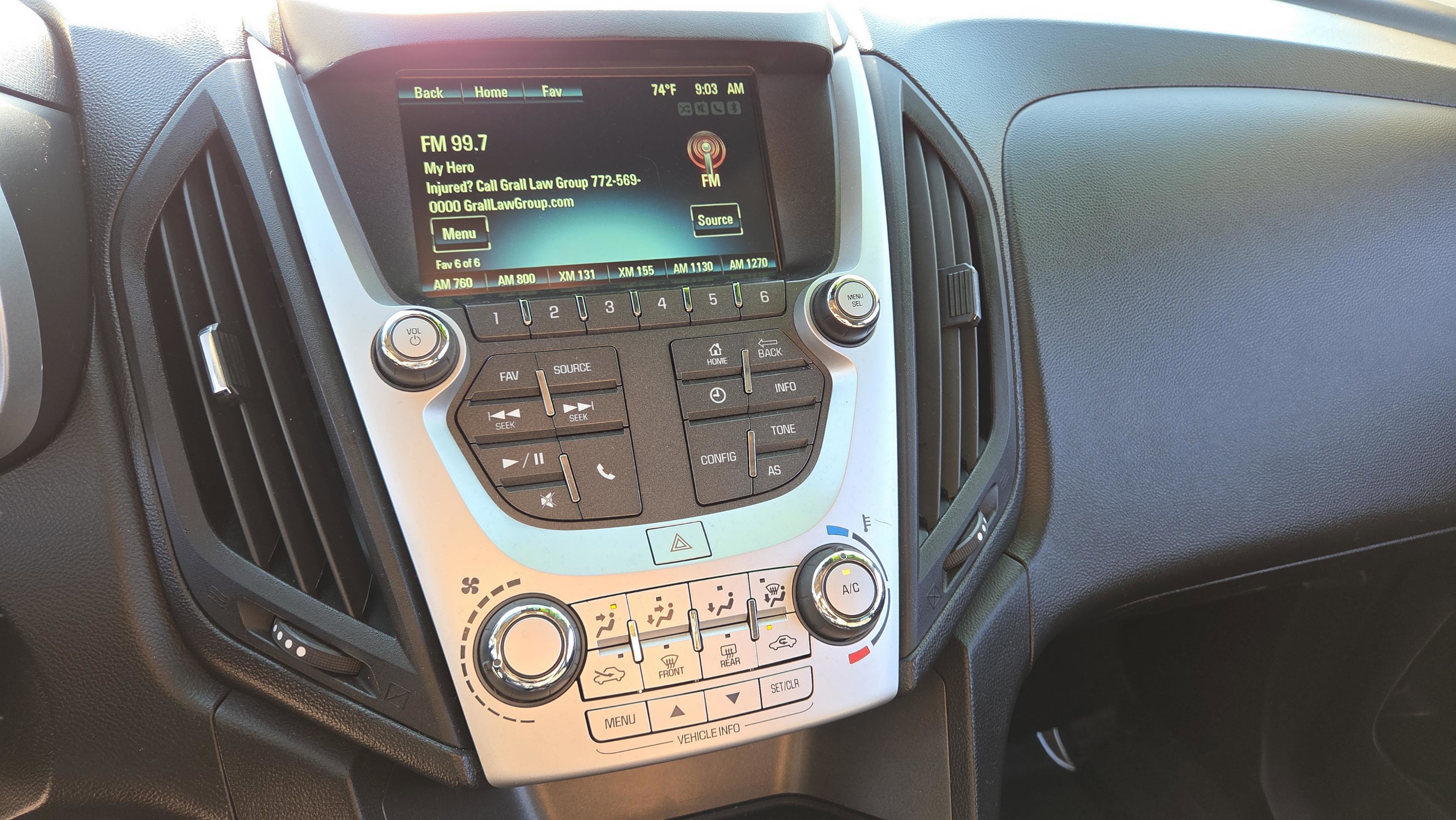 Used 2017 Chevrolet Equinox LS image 30