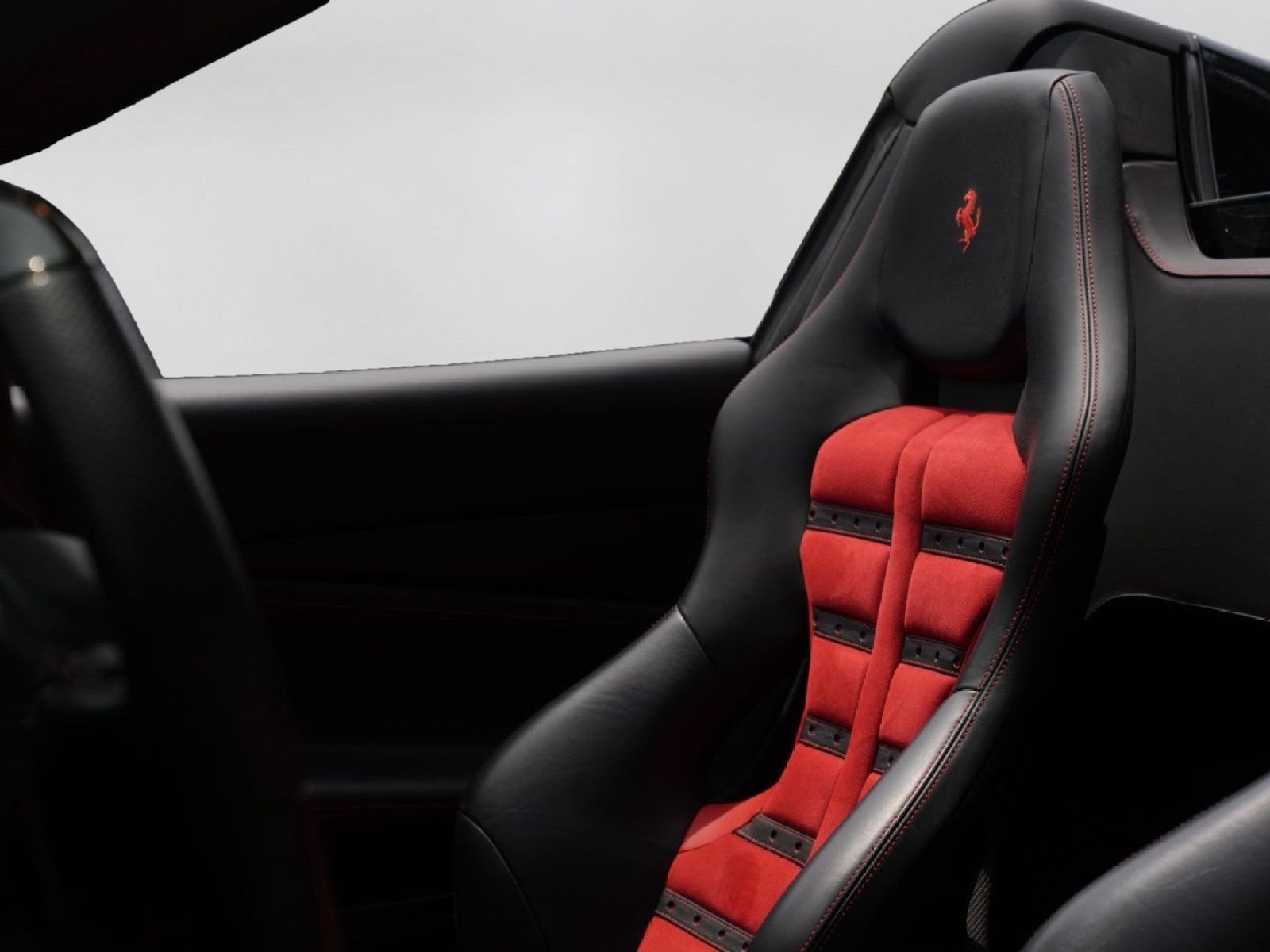 Used 2019 Ferrari 488 Spider RWD image 15