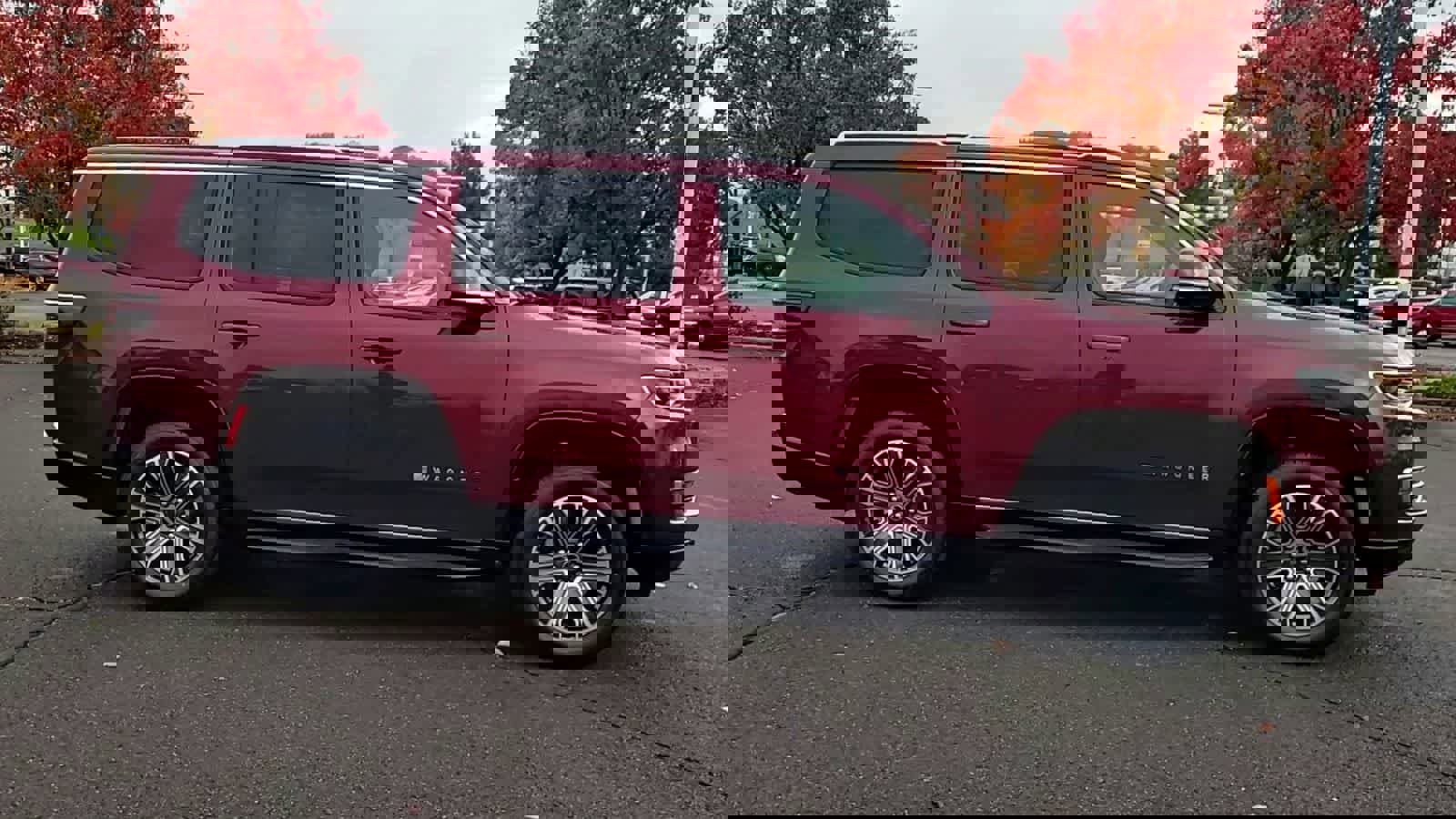 New 2025 Jeep Wagoneer 4WD image 9