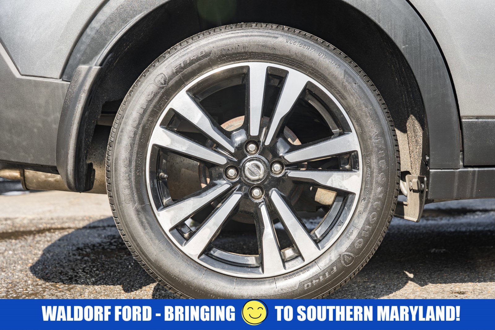 Used 2019 Nissan Kicks SV image 16