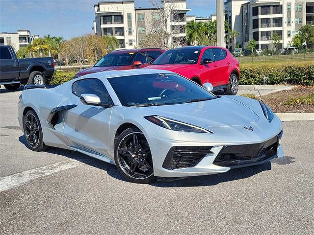 Used 2022 Chevrolet Corvette Stingray Convertible w/ Chrome Exterior Badge Package image 31
