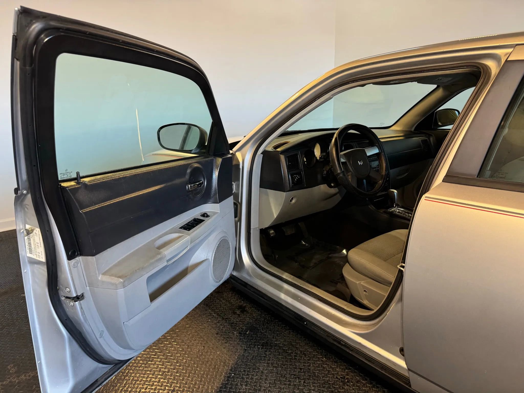 Used 2007 Dodge Charger SE image 8