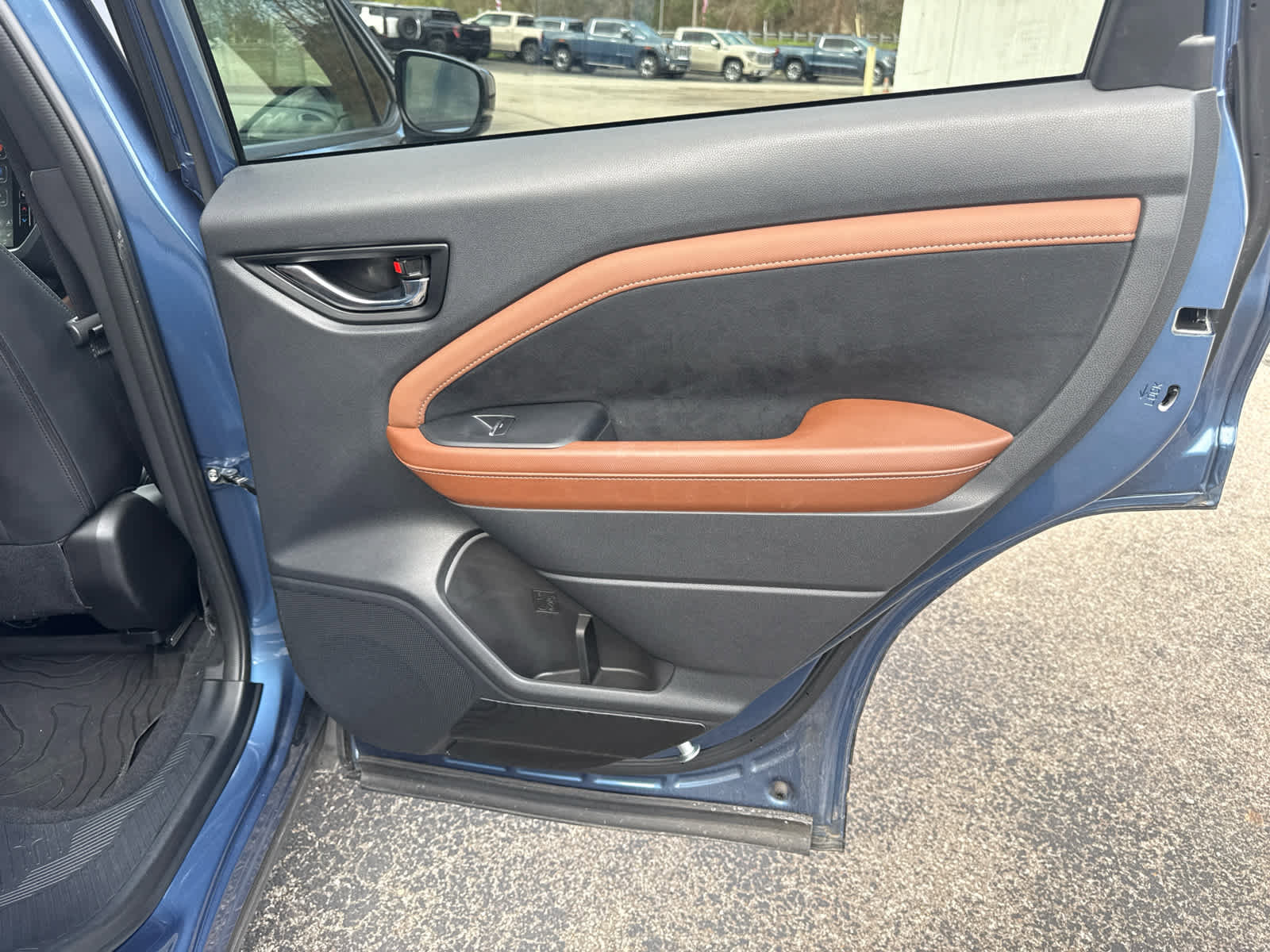 Used 2025 Subaru Forester Touring AWD/4WD image 27