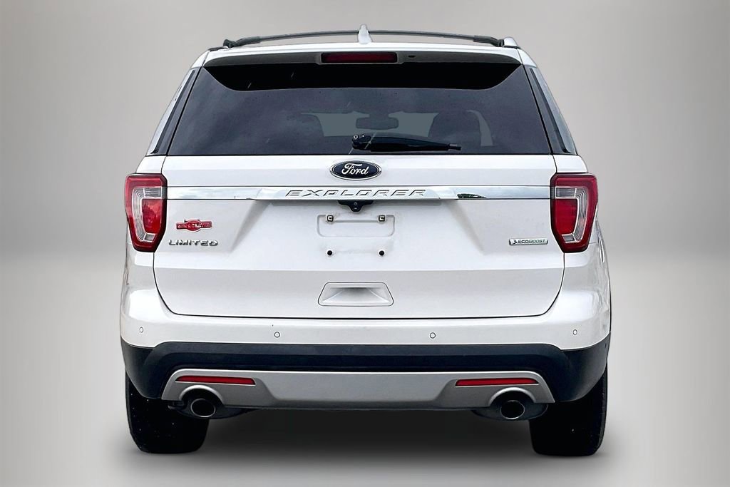 Used 2017 Ford Explorer Limited w/ Equipment Group 301A FWD image 6