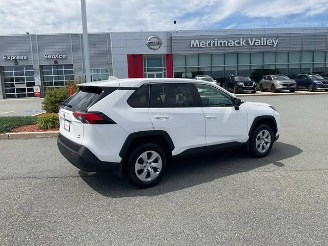 Used 2023 Toyota RAV4 LE AWD/4WD image 6