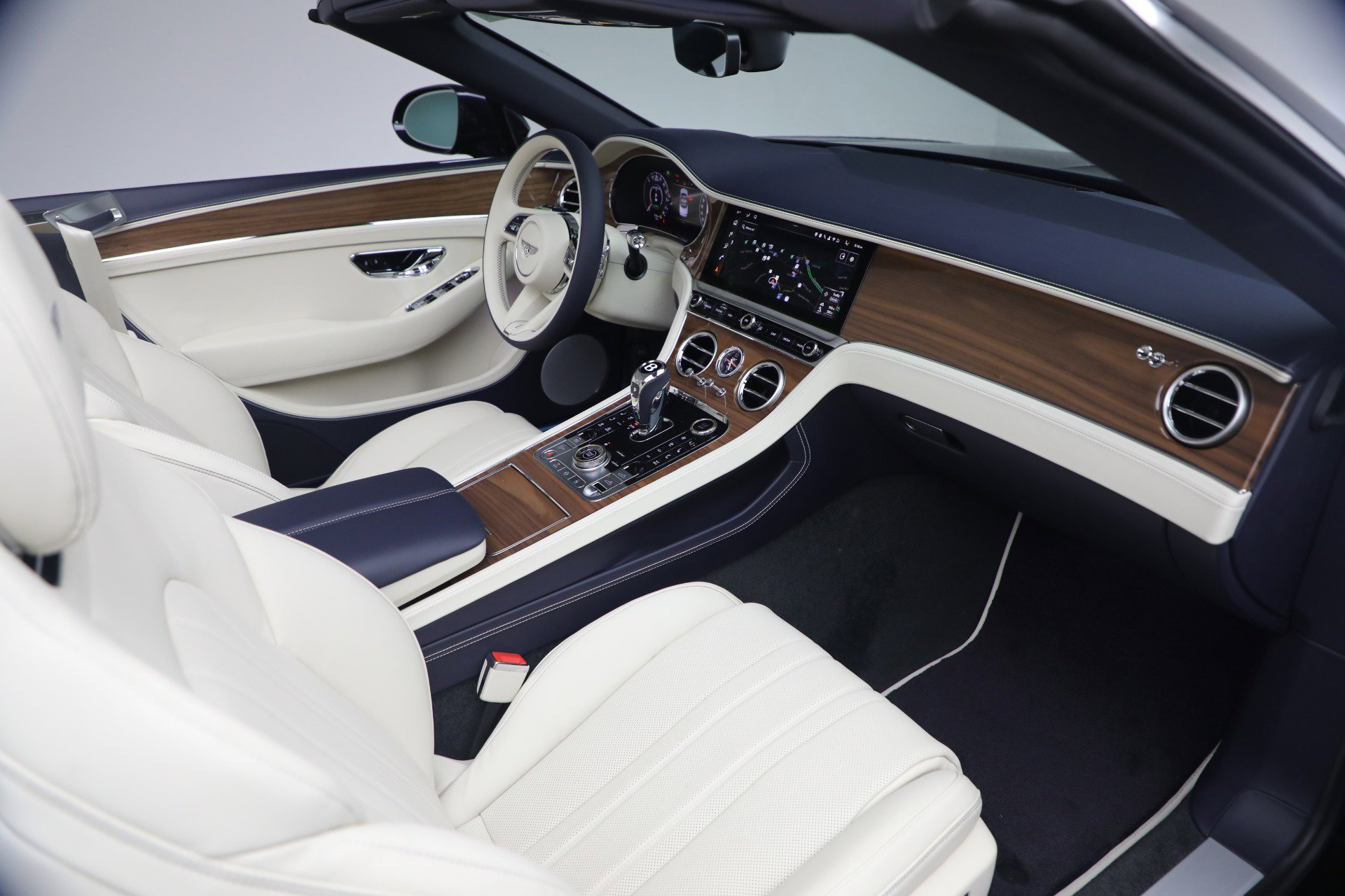 New 2026 Bentley Continental GTC AWD/4WD image 28