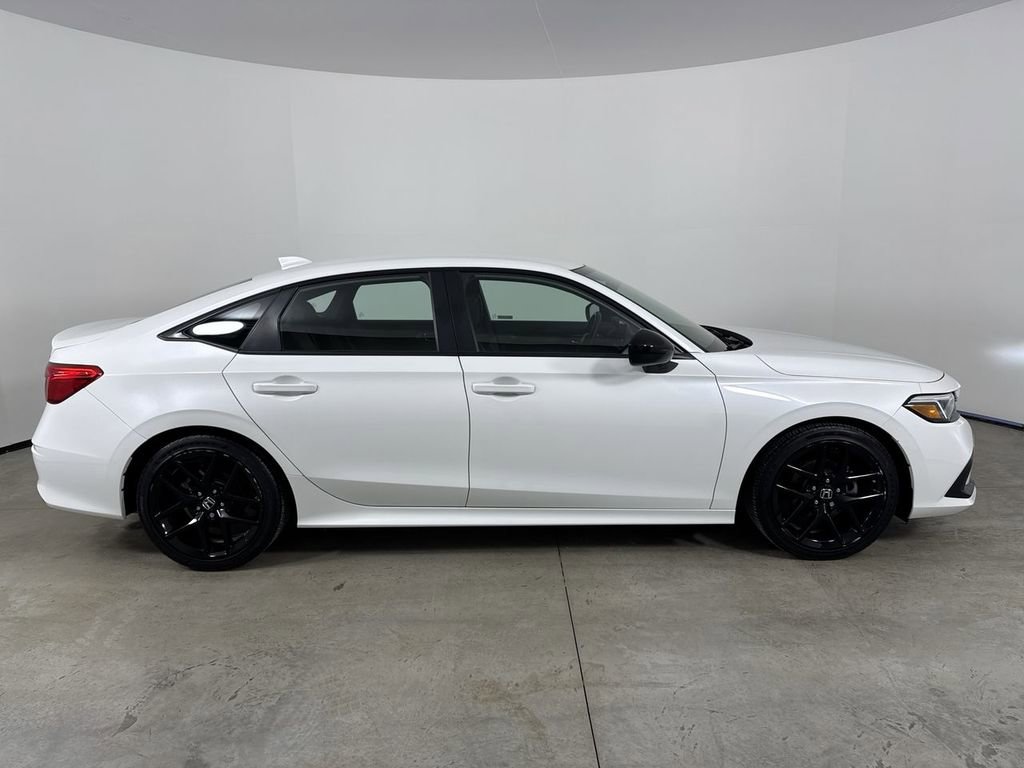 Used 2023 Honda Civic Sport image 8
