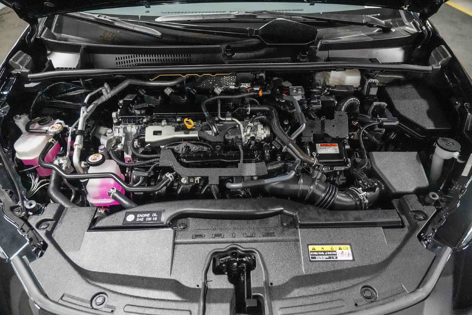 Certified 2024 Toyota Prius XLE FWD image 28