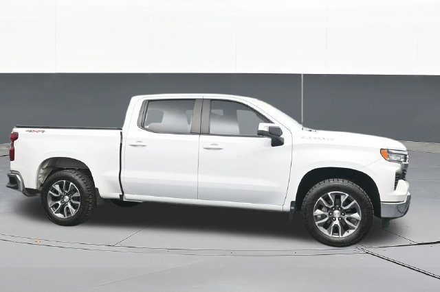 Used 2022 Chevrolet Silverado 1500 LT AWD/4WD image 17