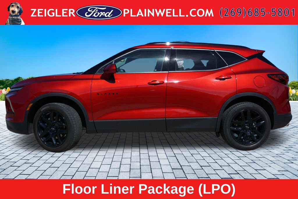 Used 2023 Chevrolet Blazer LT w/ Convenience Package FWD image 2