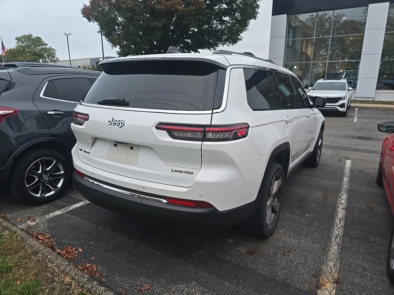 Used 2021 Jeep Grand Cherokee L Limited AWD/4WD image 3