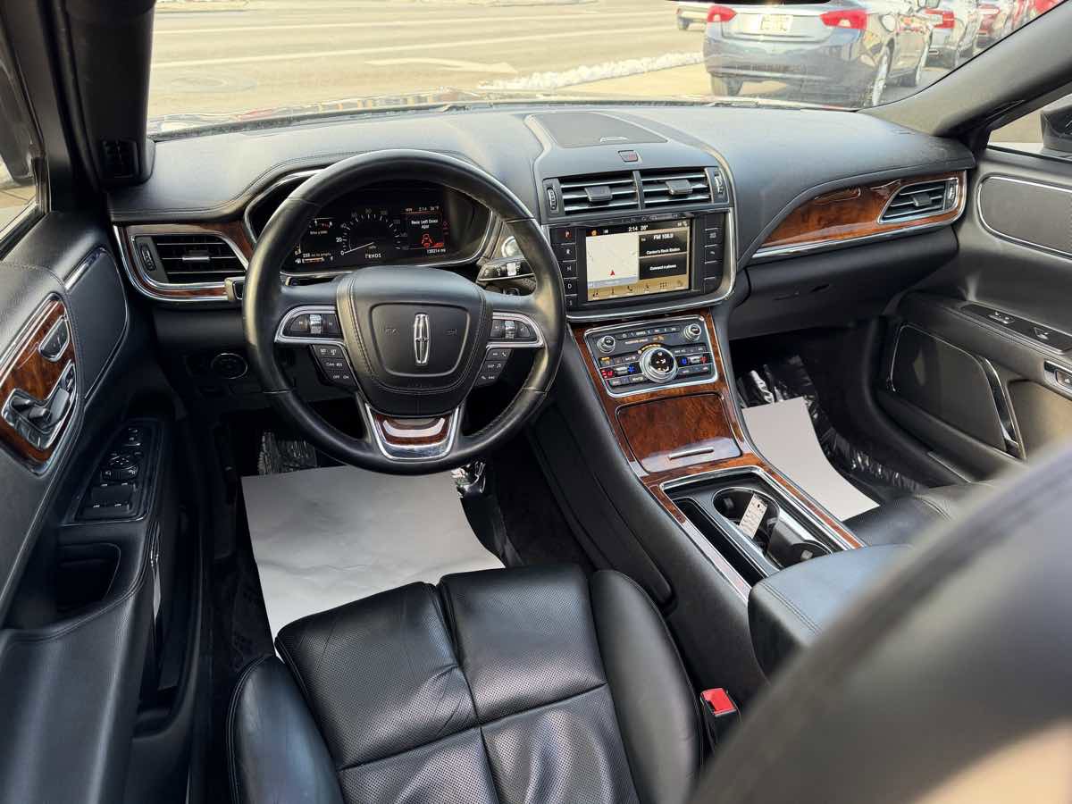 Used 2017 Lincoln Continental Reserve image 13