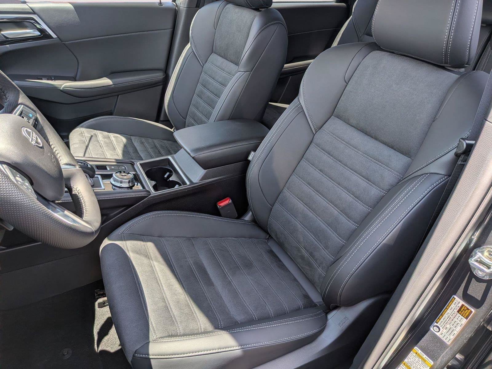 New 2026 Nissan Rogue SL AWD/4WD image 15
