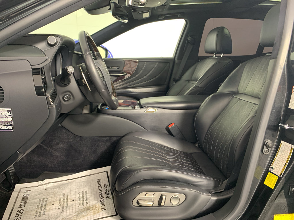 Used 2020 Lexus LS 500 w/ Interior Upgrade Package RWD image 15