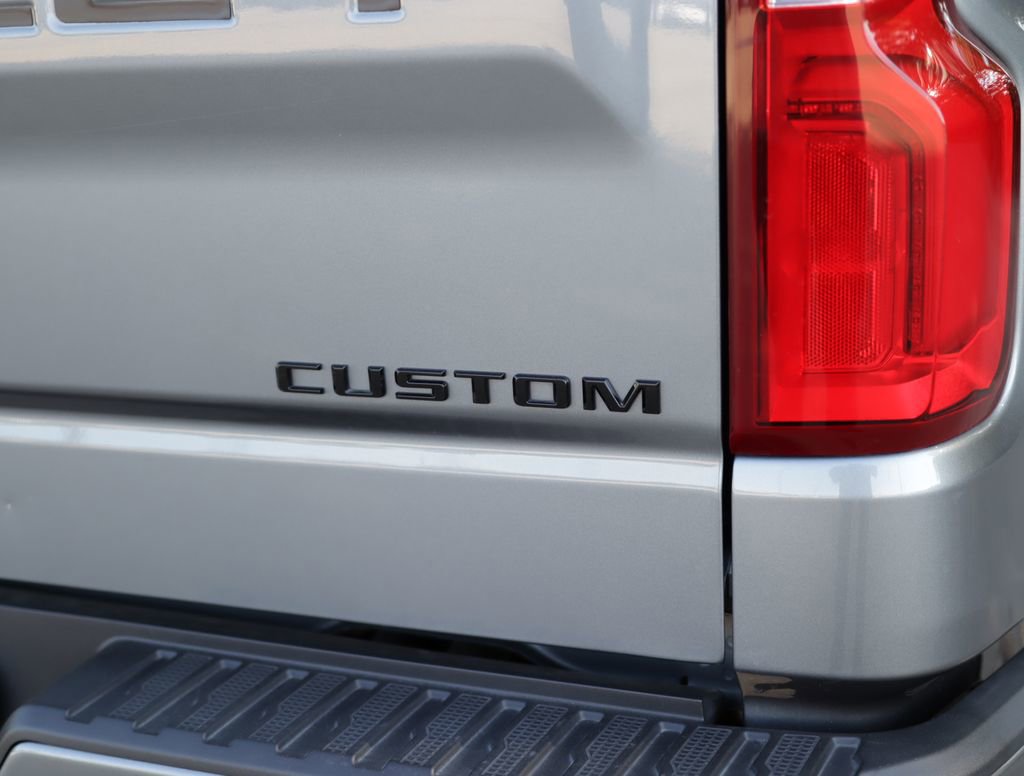 Used 2020 Chevrolet Silverado 1500 Custom w/ Custom Value Package AWD/4WD image 31