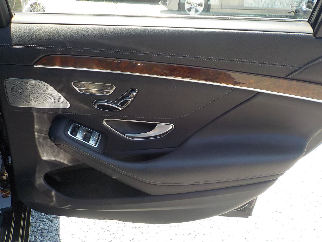Used 2017 Mercedes-Benz S 550 4MATIC Sedan image 34