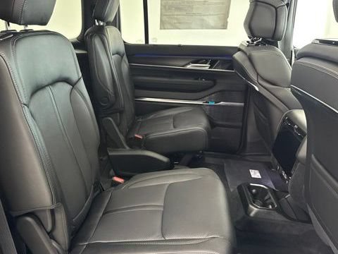 New 2026 Jeep Grand Wagoneer Summit AWD/4WD image 31