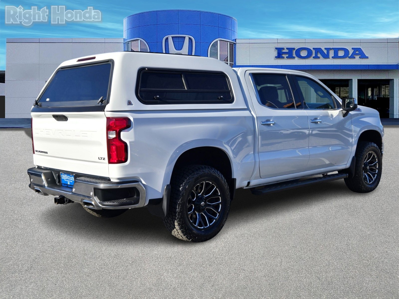 Used 2022 Chevrolet Silverado 1500 LTZ image 7