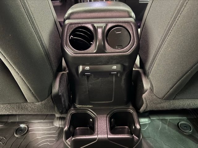 Used 2022 Jeep Wrangler Unlimited Sport AWD/4WD image 24