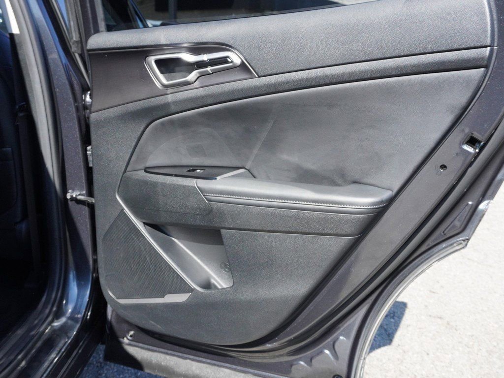 Used 2023 Kia Sportage EX image 24