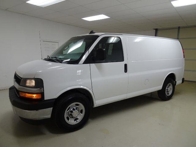 Used 2021 Chevrolet Express 2500 w/ Driver Convenience Package image 3