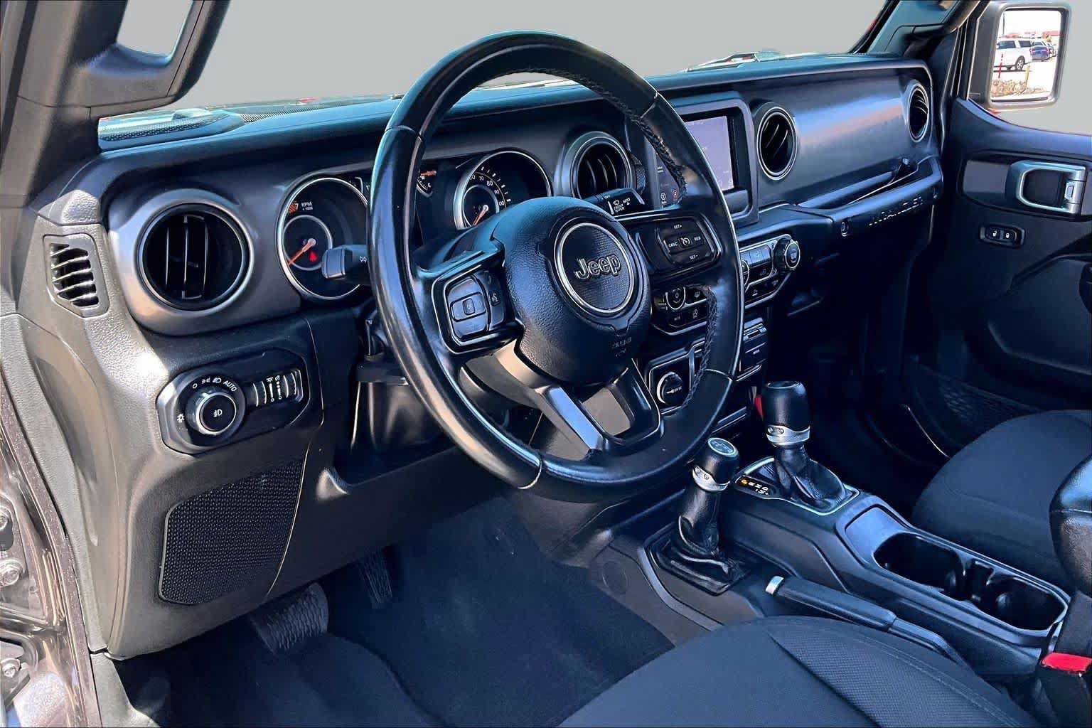 Used 2022 Jeep Wrangler Unlimited Sport AWD/4WD image 16