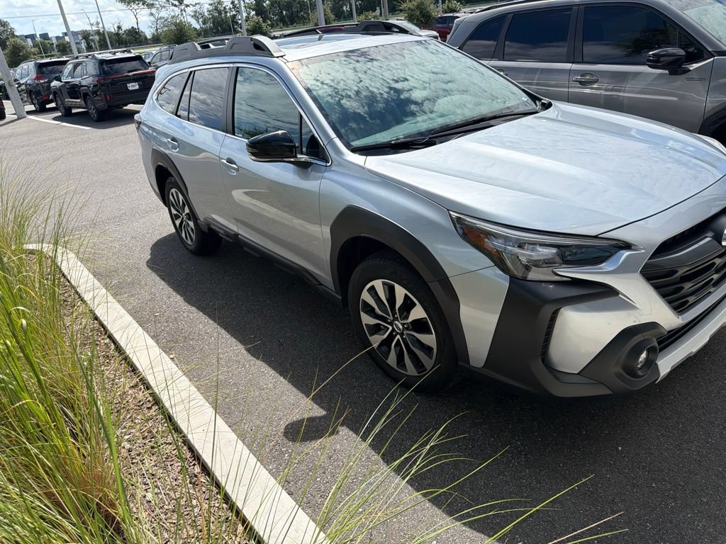 Used 2024 Subaru Outback Limited AWD/4WD image 3