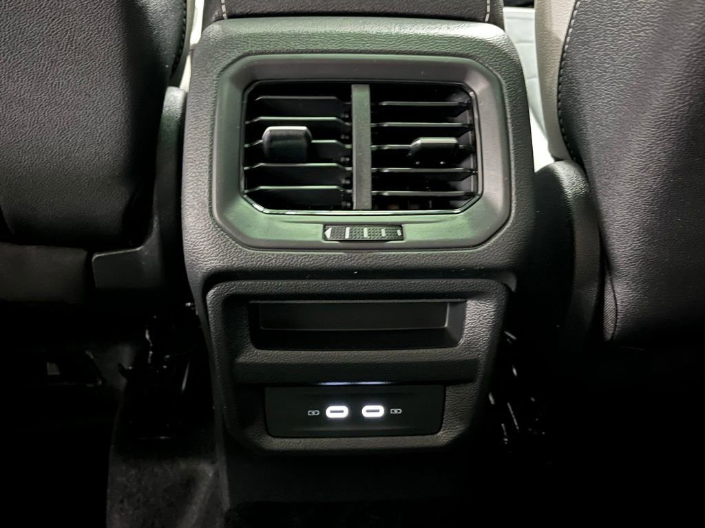 New 2026 Volkswagen Taos SE AWD/4WD image 23