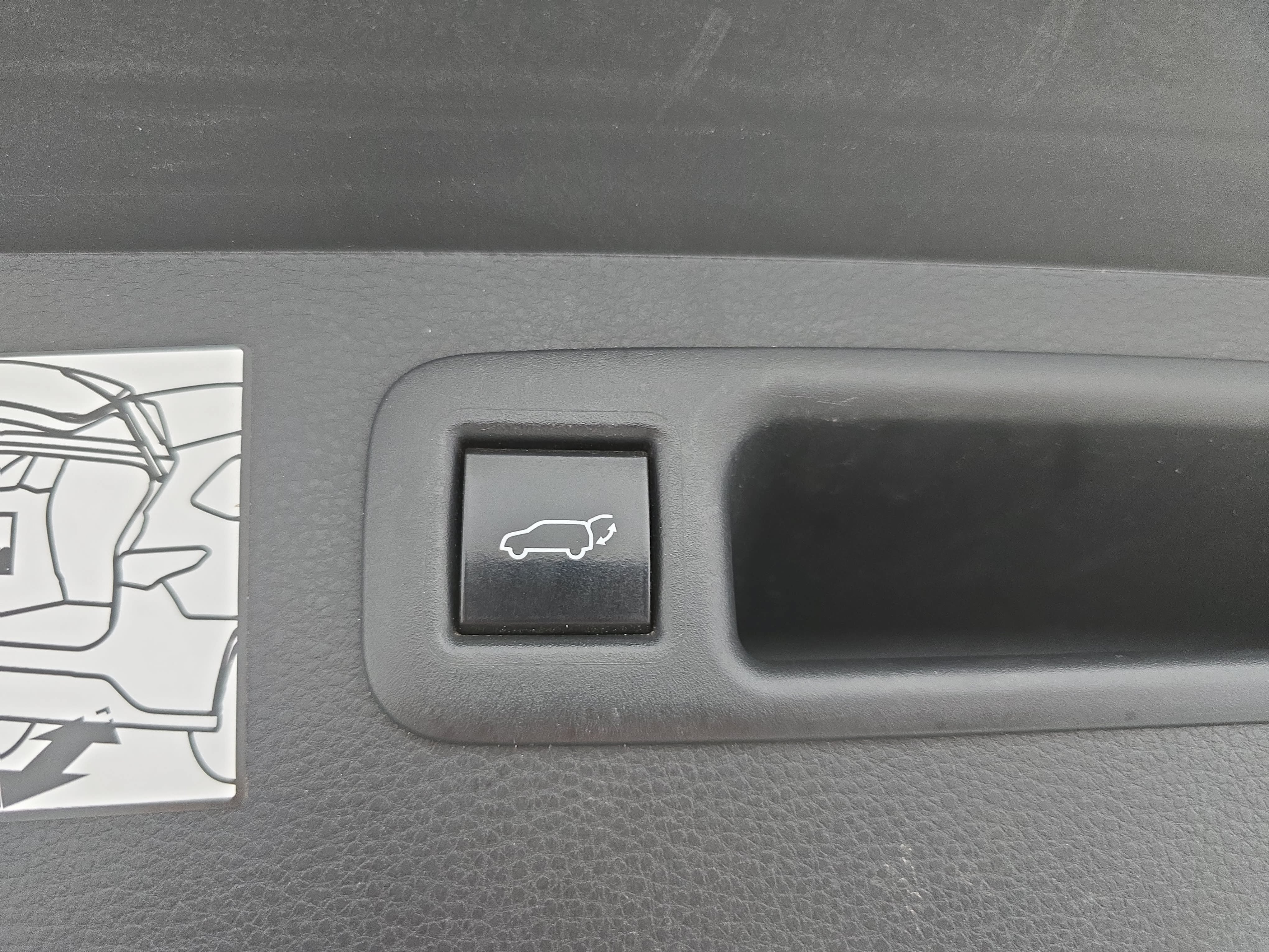 Used 2023 Toyota Highlander Limited FWD image 14
