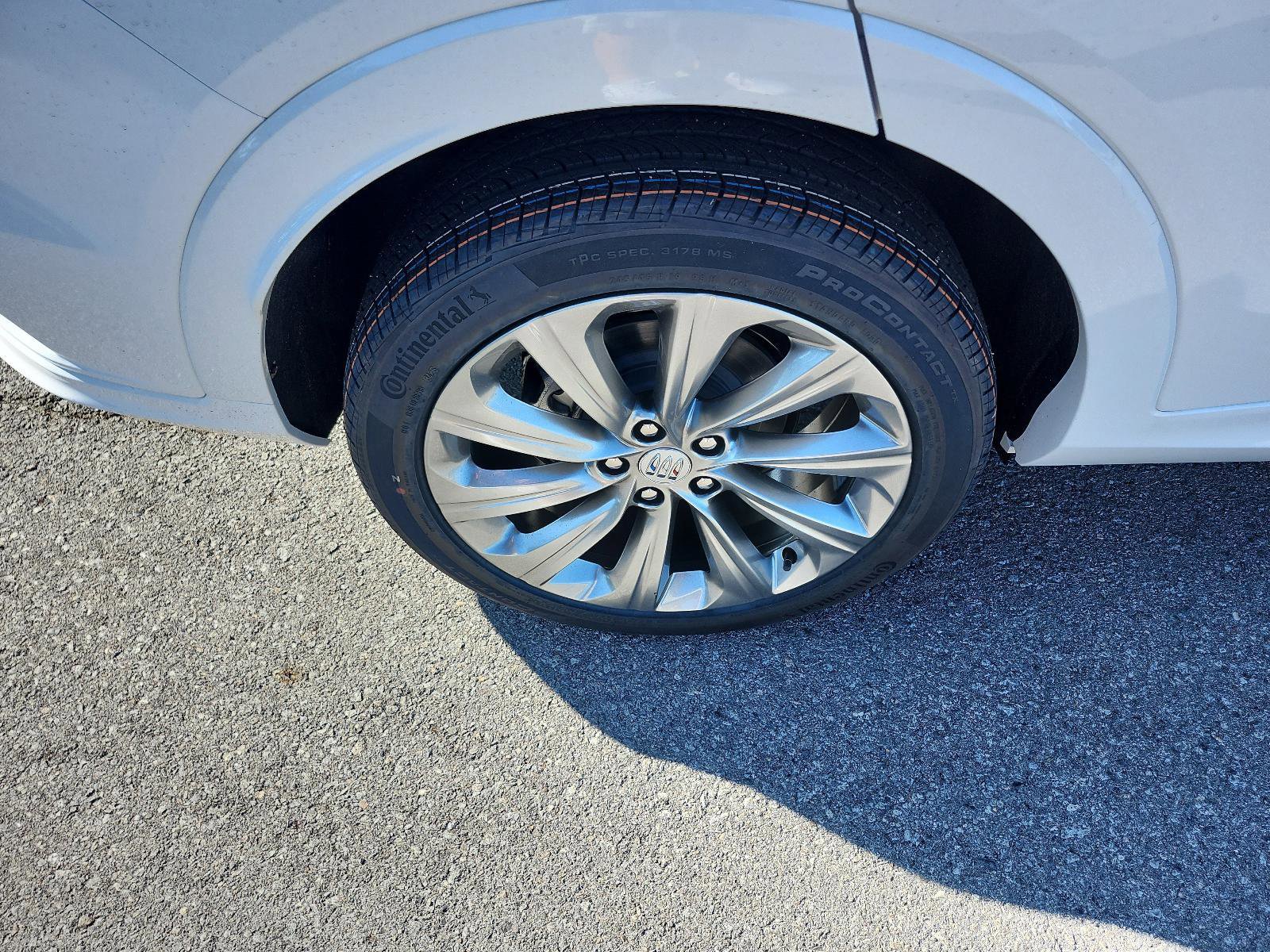New 2026 Buick Envista Avenir FWD image 5
