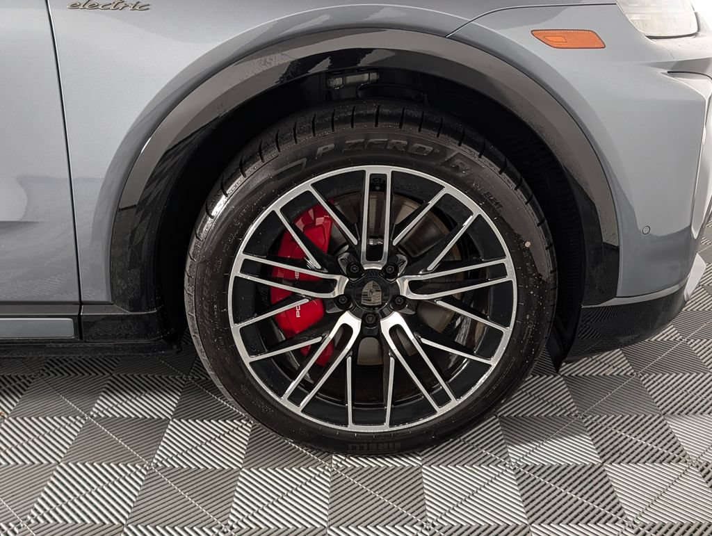 New 2026 Porsche Cayenne Turbo AWD/4WD image 12