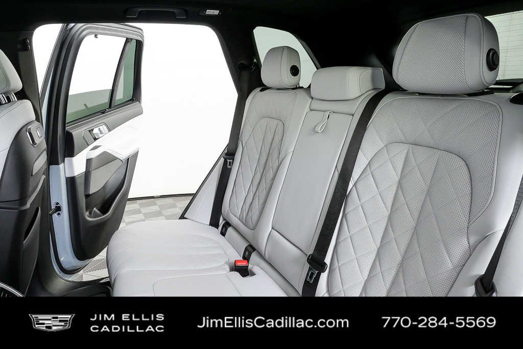 Used 2025 BMW X5 M60i AWD/4WD image 21