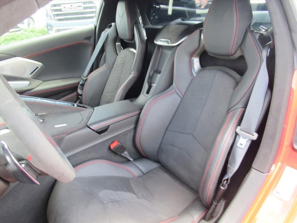 Used 2021 Chevrolet Corvette Stingray Premium Cpe w/ Z51 Performance Package image 14