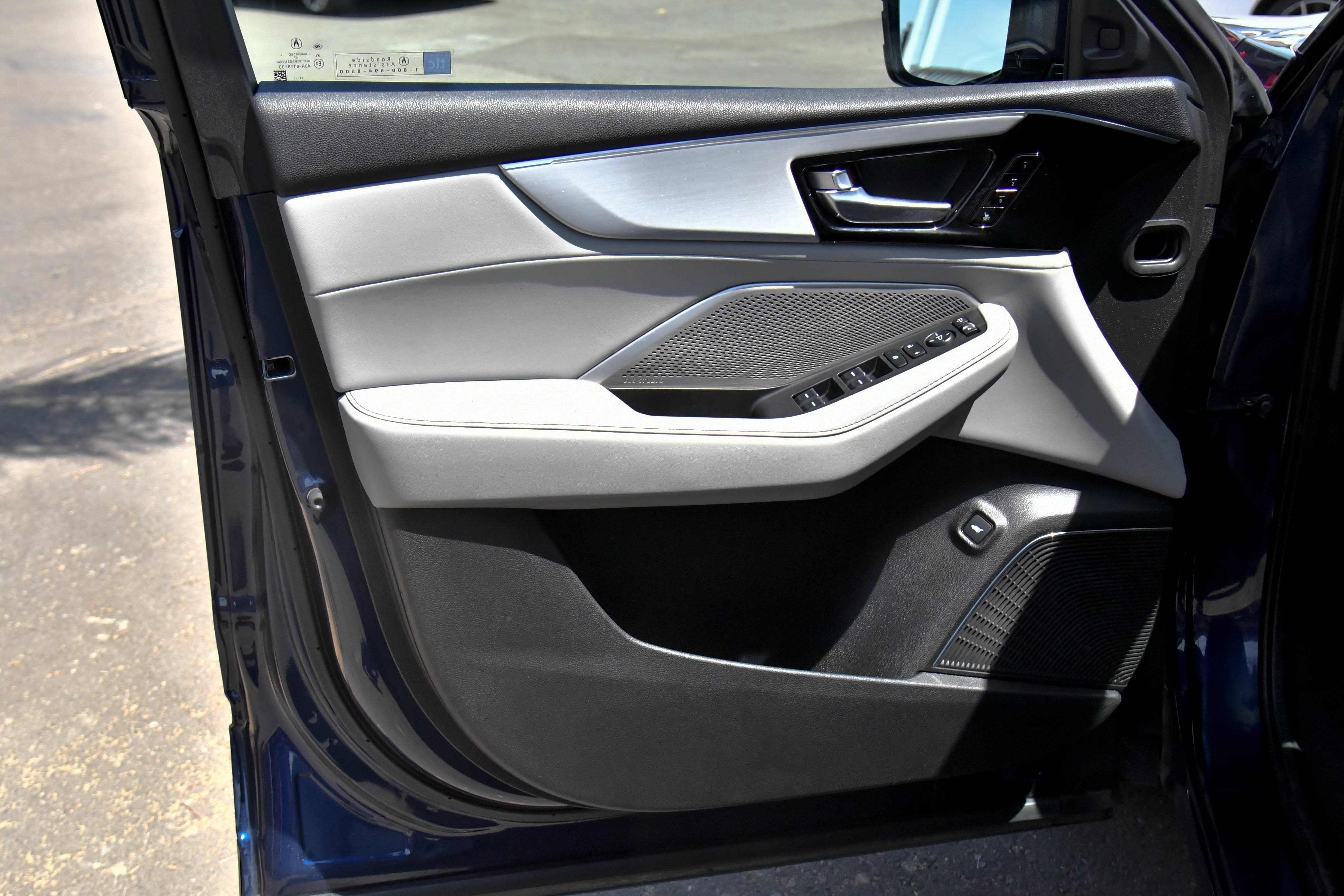 Used 2022 Acura MDX FWD w/ Technology Package image 14