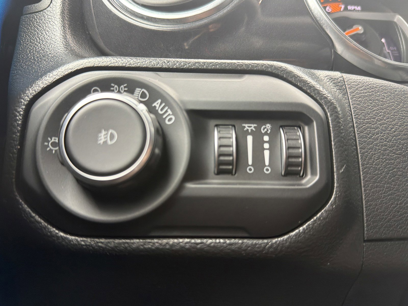 Used 2022 Jeep Wrangler Unlimited Sahara image 24
