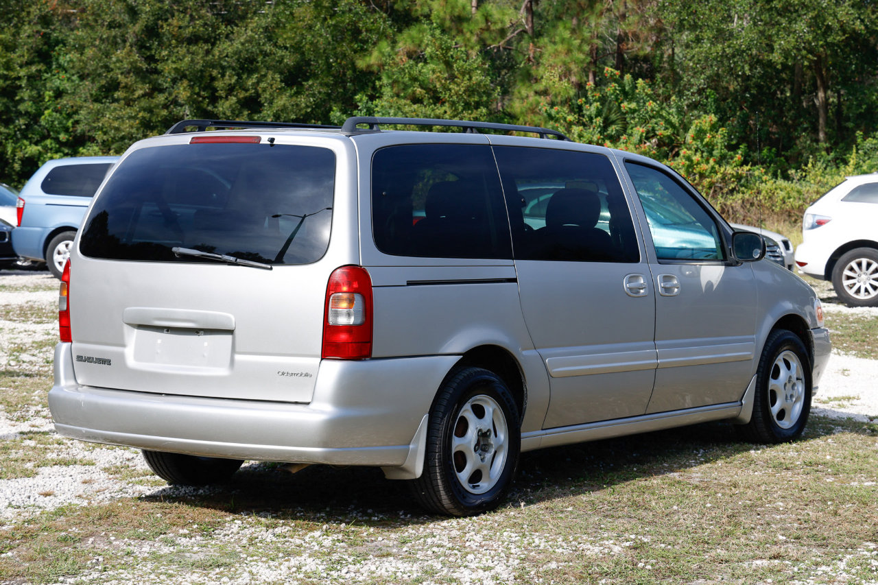 Used 2004 Oldsmobile Silhouette GL image 11
