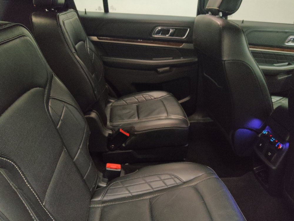 Used 2019 Ford Explorer Platinum AWD/4WD image 19