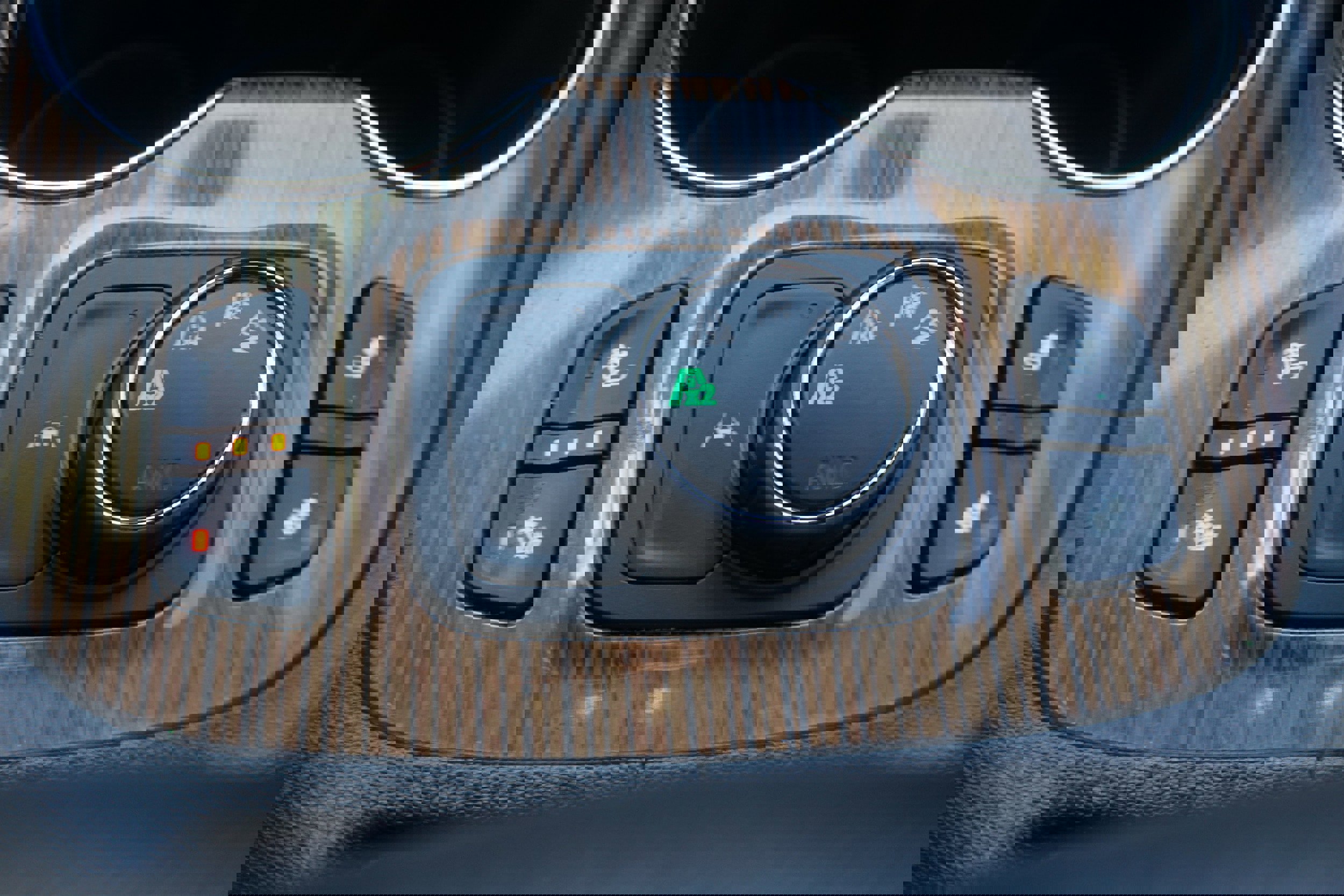 Used 2021 GMC Acadia SLE w/ Driver Convenience Package image 19